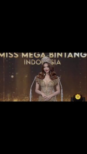 Indra Yudhistira Instagram - Terima kasih untuk seorang “berhati BESAR”

Saya mengenal @ivan_gunawan cukup lama, tapi baru kali ini punya kesempatan mengenal lebih dekat. Beberapa bulan terakhir saya intensif diskusi, komunikasi dan kerja bersamanya. @andina_julie benar, Kita beruntung memiliki seorang Ivan Gunawan, sosok yang tidak hanya hebat, passionate dalam setiap karyanya dan punya visi besar tentang beauty pageant dan tahu cara mewujudkannya, tapi yang lebih penting dari itu semua He has a BIG HEART. Dia orang hebat yang punya hati baik. 

Terima kasih @ivan_gunawan yang sudah percaya kepada saya dan tim untuk bersama-sama mewujudkan mimpinya.