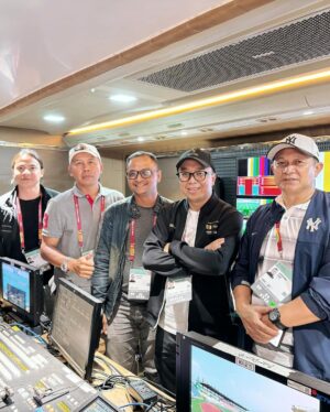 Indra Yudhistira Instagram - Visiting Emtek team as Host Broadcaster.
Thrilled to be here at the broadcast compound of the FIFA World Cup U17 in Bandung! It’s an incredible experience to be surrounded by the energy and excitement of this global tournament. Huge congratulations to our team for achieving their best result. I’m so proud of all their hard work and dedication.