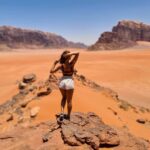 Inna Puhajkova Instagram - Welcome to Jordan 🤎 #aloneinthedesert #wadirum #jordan #traveltheword #beautiful #peaceful #loveit Wadi rum