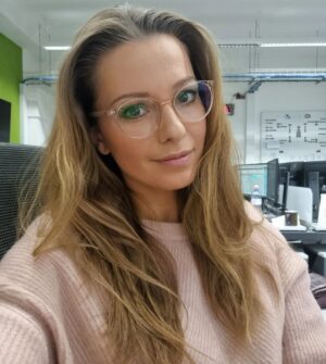 Inna Puhajkova Instagram - SOUTĚŽ BYLA UKONČENA 🤓

Ahoj instačci, mám pro vás slíbenou soutěž o brýle @crulle.eyewear na @alensa.cz
Já se bez nich neobejdu v kině nebo v divadle, na sportovních zápasech (skoro nerozeznám hráče, když je zapomenu😄) a hlavně za volantem. Právě nejistota při řízení a rozostřené vidění mě před 5ti lety donutily jít na vyšetření zraku a pořidit si brýle🤓
I když mám jen půlky dioptrie, tak je to sakra rozdíl 🙏

Podmínky soutěže jsou jednoduché: 
1. Sledujte můj profil @innapuhajkova a profil @alensa.cz 
2. Označte v komentářích někoho (kamarádku,maminku,přítele), komu by brýle Crulle udělali radost.

26. února vylosuju jeden komentář a vyhráváte oba :) 
 
#spoluprace #soutez #alensa #crulleeyewear #bryle