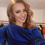 Inna Puhajkova Instagram - Long time no selfie 💙 #workmode #konference #bluedress #modrajedobra #selfietime #smilemore Prague, Czech Republic