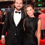 Inna Puhajkova Instagram - RED CARPET @ceskyslavik ❤️🖤 skvostné šaty @sandramark_fashion_designer perfektní make-up @mckaymakeup nejlepší doprovod @adam_janota 🤍 Forum Karlín