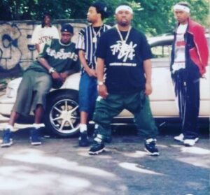 Inspectah Deck Instagram - Classic pic of when @nas came to #killahill dolo
I said this nxgga crazee!
Parkhill showed mad love for the godson and he’s been a real one from day one!
Salute to the 🐐 Happy Belated Bornday‼️
Ps we still tryna figure out who behind me ⏸️💀