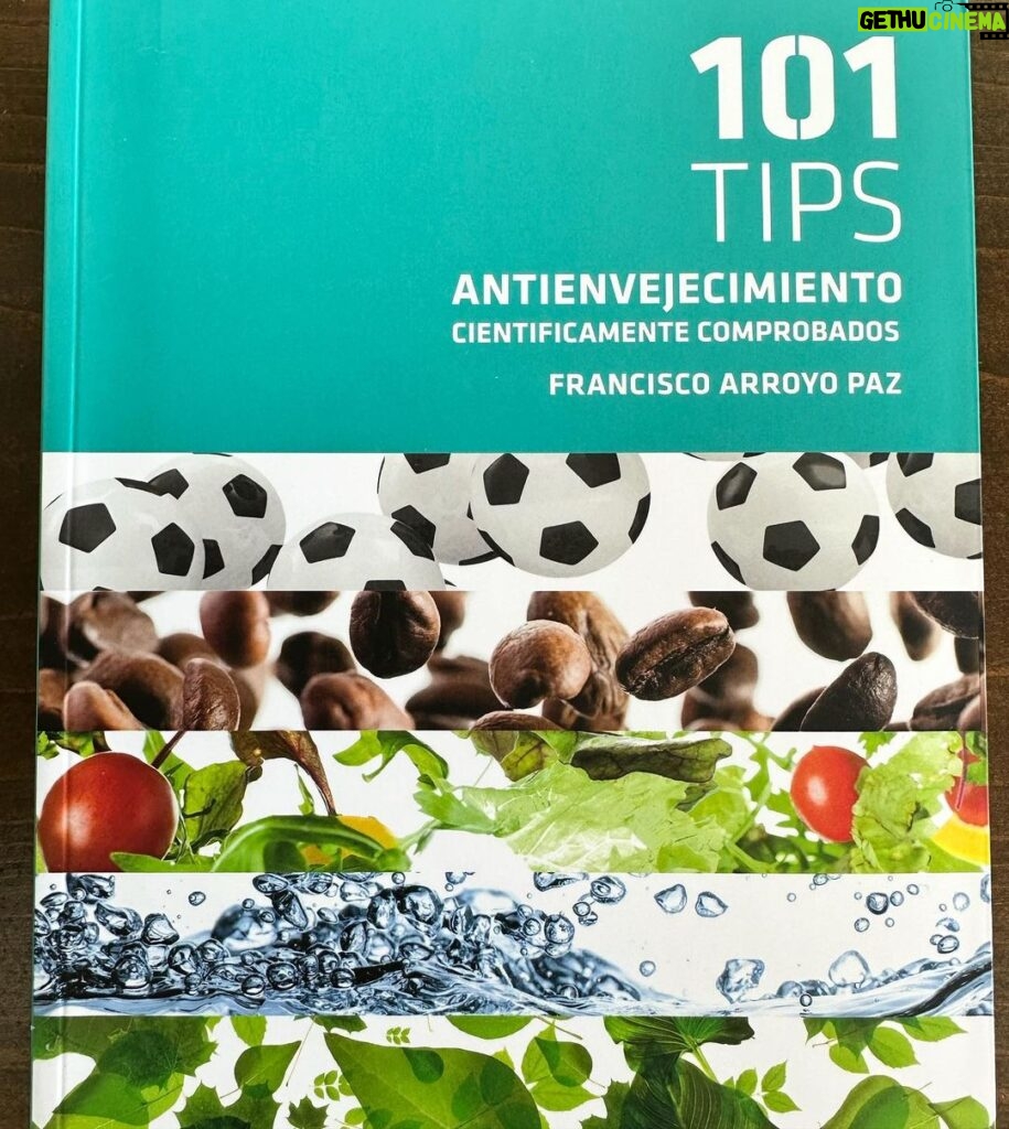 Irene Aldana Instagram - El encargado de que la máquina siga funcionando 🦾 #DrFranciscoArroyo y @sportmedmx Muchas Gracias por todo! Y gracias por obsequiarme hoy este libro, que estoy muy ansiosa por leer. ( escrito por el mismo Doc Fco. Arroyo ) Hoy tenemos demasiada información por todas partes.. y saber como funciona nuestro cuerpo es uno de los temas que encuentro más fascinantes e interesantes. Asegúrense de encontrar información real, con estudios, certificaciones reales, de fuentes y personas confiables. El libro lo pueden encontrar en la Clinica @sportmedmx #gdl #medicina #ciencia #libro #informacion #health #healthcare #sportmed #medicinadeportiva #clinicadeportiva #gdl #doc #ufc #mma #mexio #hechoenmexico #irenealdana #teamirene SportMed