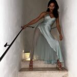 Irina Shayk Instagram - Thank u @donatella_versace @versace house for opening the archive and make my dream come true .. GIANNI 1995 🩵 …… more to come ….