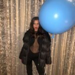 Irina Shayk Instagram - Bday ⛸️ing with my fam❄️. Thank you all for coming and not breaking any 🦴😂