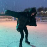 Irina Shayk Instagram - Bday ⛸️ing with my fam❄️. Thank you all for coming and not breaking any 🦴😂