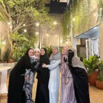 Irish Bella Instagram - Happiness is when your surrounded by positive people ✨ Masya Allah Tabarakallah 🥰