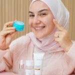 Irish Bella Instagram - Yay!! Tahun baru resolusi baru. Salah satunya memiliki kulit sehat. Dengan menjaga Skin Barrier, agar wajah lebih glowing dan cerah aku pakai White Story Complete Brightening Set & Barrier 🥰 Harganya gak sampe 100 ribu tapi dapet Brightening Facial Wash, Brightening Toner, Brightening Face Serum dan Skin Barrier Moisturizer Gel. Sudah BPOM dan Aman untuk Bumil dan menyusui. Apapun skin resolusinya, @whitestory.id solusinya. cek di official storenya White Story ya ✨ #whitestory #solusiceritacantikku