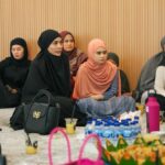Irish Bella Instagram - Masya Allah Tabarakallah ✨ Makasih guru kita, sahabat kita, Kakaknda @_ummi_pipik_ atas sharing ilmu nya. Thank you kakak2ku semua, akhirnya yg iseng2 bikin group terealisasikan juga jadi sebuah kajian 😅 Semoga segala niat baik Allah ridhoi ☺️🫶🏼