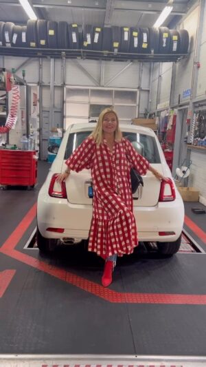 Isabel Angelino Instagram - E tal como prometido o meu carro ficou pronto ainda hoje . Precisava de pastilhas de travões , bateria e troca de velas . Como sempre sai da @oficinas_mforce em Paço de Arcos mais uma vez  satisfeita com a simpatia e profissionalismo com que sou sempre recebida e a confiança redobrada  em toda a equipa . Até breve e obrigada ! Boa viagem a todos os condutores e não se esqueçam,  mesmo sem sinal de alarme devem fazer um check-up ao vosso carro sobretudo nesta altura mais complicada nas estradas com a chuva a cair 🚗
