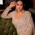 Ishita Dutta Instagram - Rise and shine 🤍 @yash_bhatwal_photography @weddings_by_sanjay @truetrammtrunk @puneetgidwani @makeoverbysejalthakkar @styledbynikinagda @houseofsikka