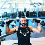 Israel Zamora Instagram - Birthday shoulder day! #gymrat #gaymusclebear #muscle #beast #tattoos #scruffygay #scruffyhomo #daddykink