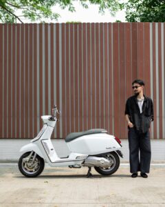 Itchnakorn Pheungkiatrasmee Instagram - อากาศดีๆ ขอออกไปซิ่งกันหน่อย #LambrettaThailand #Lambretta#X300 #LambrettaX300 #HeritagetoFuture #ITSMYLAM #แลมไปด้วยกัน