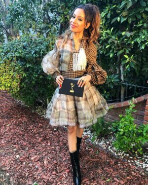 Izabella Alvarez Instagram - WE JUST WON AN EMMY !!!! 
I’m so blessed to be on this incredible 
show @thecasagrandes with so many amazing people. 
thank you @daytimeemmys & @televisionacad 🤍🤍🤍 
off to celebrate <3