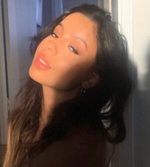 Izabella Alvarez Instagram - I’m ready to be in Canada
