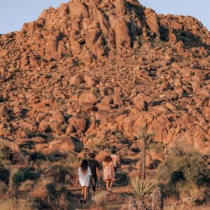 Izabella Alvarez Instagram - Dress while hiking