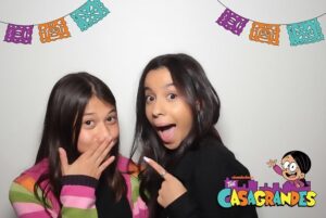 Izabella Alvarez Instagram - casagrandes launch party last night 🧡 thank you to the beautiful @nickelodeon team for throwing us this special night <3