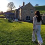 Jade Ramsey Instagram – 08.04.2023 🌼
Got dressed up for an amazing weekend celebrating the wedding of @_em_forsyth & @skywalkers_lens 💍🥂…Was perfect sunshine in the prettiest place with the funnest people!!! Hope Farm, Dorset