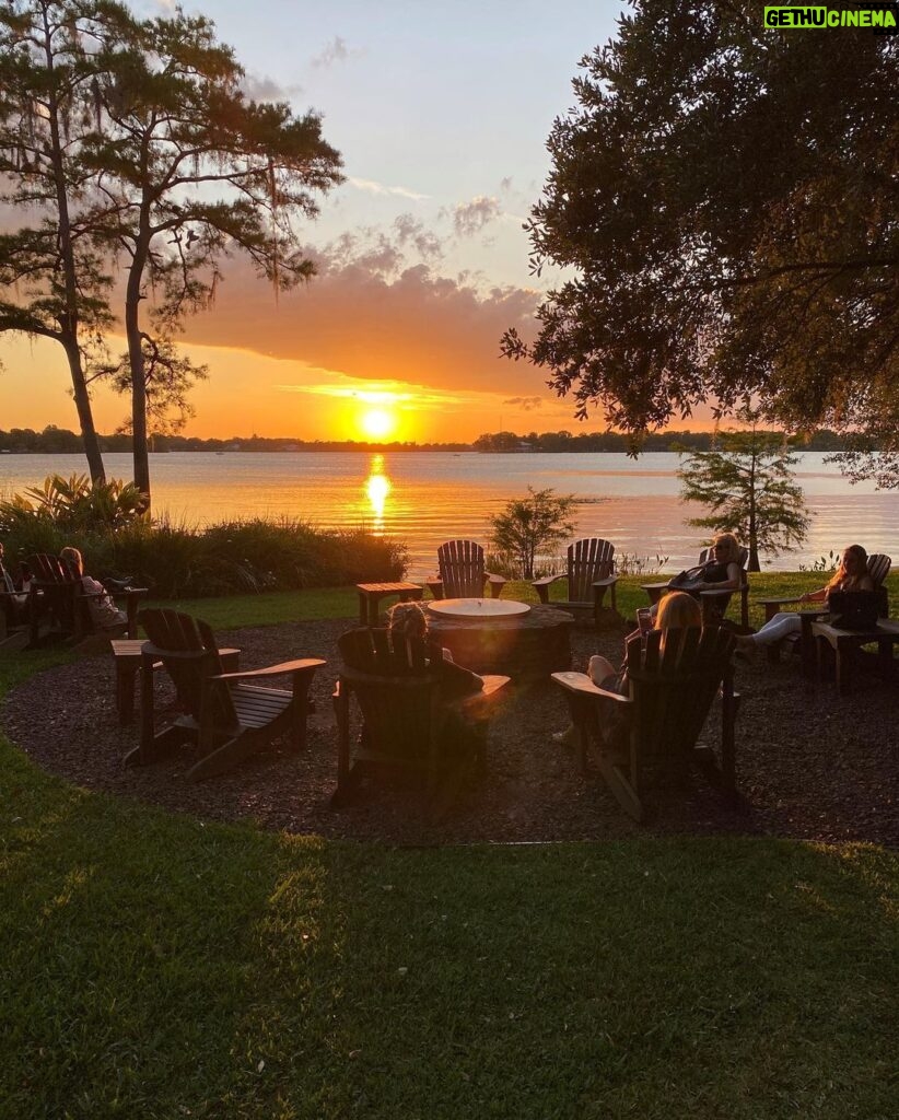 Jade Ramsey Instagram - man I love sunsets (and wine) 🌅🍷 Florida