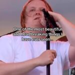 Jaime Pressly Instagram - What an amazing, beautiful moment of human kindness and understanding. Mental health touches all of us. @lewiscapaldi has been brave enough to be himself and share his struggles in front of the world and look at what his brave honesty got him in return. Bravo Lewis👏👏👏 Please watch his documentary HOW I’M FEELING NOW on @netflix #mentalhealth #mentalhealthawareness #understanding #humankindness #beautiful #soul #love