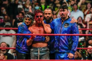 James Cipperly Instagram - Here are three reasons why I was able to do what I did.
.
.
.
#baybee #Monday #mondaymotivation #mondaymood #wrestling #aewallout #aew #chicago #family #portrait #familyphotography #ihavesomeredonme #hug #support #friends