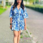 Janani Ashok Kumar Instagram - 💙🤍 📸: @madhumitha_sivasankar Netherlands,amsterdam