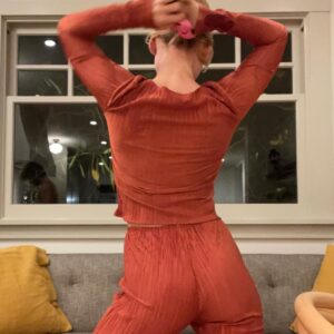 Jane Levy Instagram - @thelocalwomanco HANDmade to order clothing by my chicest friend Sarah. If I were you I’d #buy #buy #buy lol @ second slide