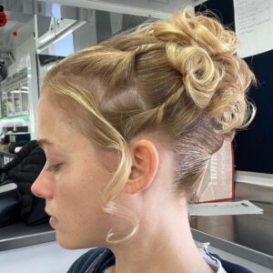 Jane Levy Instagram - Great hair on @daveonfxx 🦋