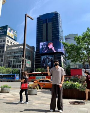 Jang Eui-soo Instagram - 오늘 잊을 수 없는 큰 선물을 받았네요..
진심으로 감사하고 말로 표현할 수 없을 만큼 행복하네요
Soleil 좋은 추억 만들어주셔서 감사합니다!