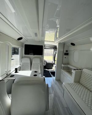 Janice Faison Instagram - Bus is finished! @celebritytrailers @bigboi  Yes the pole is removable !