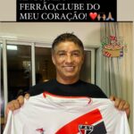 Jardel Instagram - O time do meu coração @ferroviarioac está completando 90 anos hj! Eu,parabenizo toda a equipe que hoje atua no ferrão e tb a todos que já passaram por esse clube, que eu simplesmente amo...❤️🖤🤍Por toda história da equipe, pelas vitórias e derrotas, conquistas, pelo que vivemos e iremos viver! DEUS ABENÇOE! 🙏🏽🎂