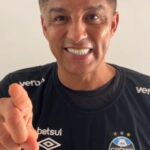 Jardel Instagram - A $IMORTAL está com o Grêmio onde o Grêmio estiver! Seja um verdadeiro torcedor $IMORTAL! Adquira a moeda e faça parte da revolução tricolor. 🇪🇪⚽ 📲Confira em: https://imortal.fanpass.club/