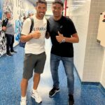 Jardel Instagram - Dando a “benção” a nosso atacante, que essa temporada seja abençoada e cheia de muitos gols…numa foto só, temos 3 botas de ouro da Europa! . . buena suerte goleador
