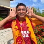 Jardel Instagram - Hoje tem o super Galatasaray! Bugün SÜPER @galatasaray var! ❤️💛