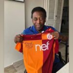 Jardel Instagram - Eterno rei Pelé,obrigado por tudo que fez pelo nosso esporte,pra sempre em nossos corações...