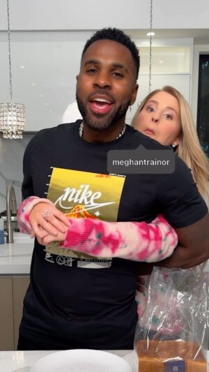 Jason Derulo Instagram - Happy release day #HandsOnMe @meghantrainor