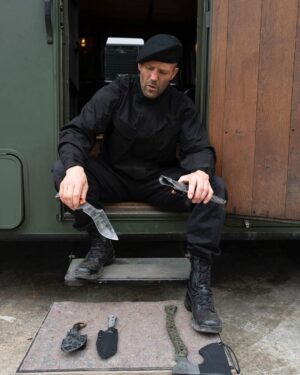 Jason Statham Instagram - Massive thanks to my good friend Justin Burton @warcrownforge for supplying the best of the best custom hand forged knives and axes for our Expendables movie.
Thank you brother for the killer talent, and the endless supply of weaponry! 
#expend4bles