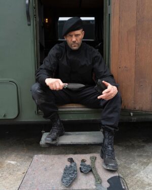 Jason Statham Instagram - Massive thanks to my good friend Justin Burton @warcrownforge for supplying the best of the best custom hand forged knives and axes for our Expendables movie.
Thank you brother for the killer talent, and the endless supply of weaponry! 
#expend4bles