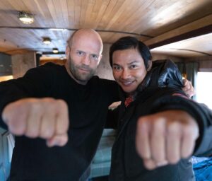 Jason Statham Instagram - I have waited far too long to work alongside this man @tonyjaaofficial 
The most talented and  the most humble you could ever meet.
Thank you brother for all of the inspiration you have given to myself and so many others. 
#expendables4
📸@danielsmithphotography