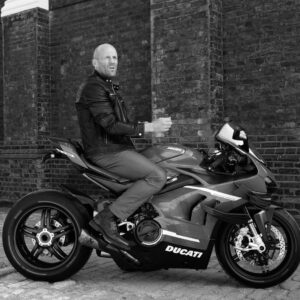 Jason Statham Instagram - @ducati_superleggerav4 
#expendables4
📸@danielsmithphotography