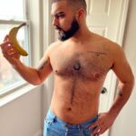 Jazzul Escada Instagram - Life is bananas 🍌 Just gotta learn how to peel it right. 📸: @ctmontague :)
