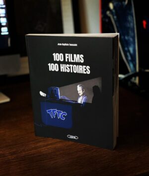 Jean-Baptiste Toussaint Instagram - Je suis heureux de vous annoncer que mon premier livre sort le 28 Janvier. J’y dresse une liste de 100 films qui m’ont accompagné de mon enfance à aujourd’hui en tentant d’expliquer, parfois à travers des histoires personnelles, pourquoi le cinéma tient une place aussi importante dans ma vie. Il y a également à l’intérieur plus de 500 anecdotes dignes d’un TABS ou d’un Videostore. 

Une vidéo sortira bientôt pour expliquer plus en détail son contenu mais sachez qu’il est d’ores et déjà disponible en précommande sur la Fnac, Amazon ou dans les librairies proches de chez vous.

Je tiens enfin à vous remercier car c’est aussi en partie grâce à vous que ce livre existe. Hâte d’avoir vos retours.