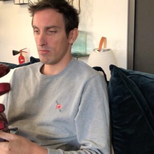 Jean-Baptiste Toussaint Instagram - Y’en a qui se touchent.