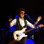 Jeff Beck Instagram - Come Dancing 💙 Pic by: Jordan Grobe @jgro.be