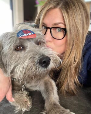 Jennifer Aniston Instagram - EVERY VOTE COUNTS 😉🐾❤️