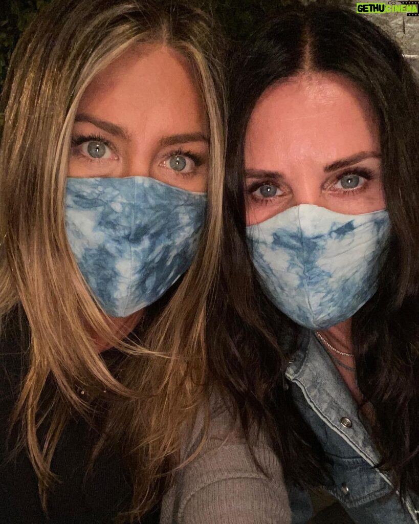 Jennifer Aniston Instagram - This is our friend Kevin. Perfectly healthy, not one underlying health issue. This is Covid. This is real. ⠀ ⠀ We can't be so naive to think we can outrun this...if we want this to end, and we do, right? The one step we can take is PLEASE #wearadamnmask.⠀ ⠀ Just think about those who've already suffered through this horrible virus. Do it for your family. And most of all yourself. Covid affects all ages. PS this photo was taken in early April (he gave me permission to post!). Thank god he has almost recovered now. Thank you all for your prayers 🙏🏼❤️