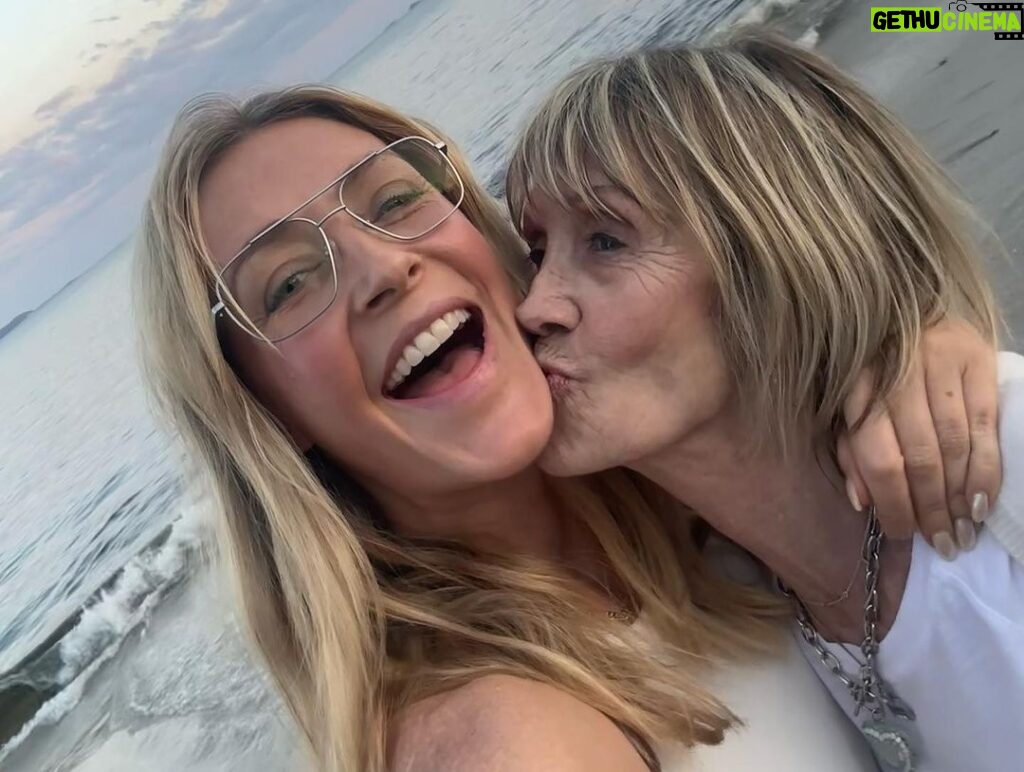 Jennifer Finnigan Instagram - Mama love!!!!! Look at my gorgeous mum. Inside and out. For such a tiny human, she has the biggest heart ❤️ It wasn’t always smooth sailing for us. We’re extremely different people, and often it was like we both spoke a different language….like we couldn’t quite understand each other. But life goes by, and you begin to see that those differences are in fact beautiful, and help you learn from each other. No worthwhile relationship doesn’t have its complexities. And those are always the most rewarding. I’m so grateful for the depth of love and respect and laughter we share. Love you mum!!! 🥰 Nova Scotia