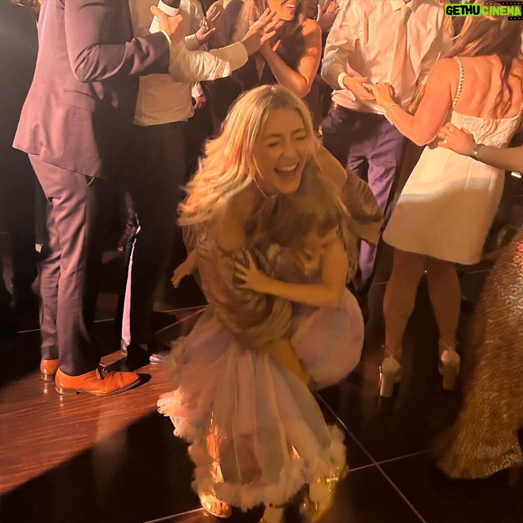 Jennifer Finnigan Instagram - A little wedding drop from our trip to #WashingtonDC ….we got fancy!! EJ was the flower girl and killed it. My back is still out from dancing with her in my 4 inch heels (ever been the parents of the *only kid at a wedding?! 🤪)….but man she had fun ❤️ Hope everyone’s summer is lovely so far!! Xx Washington D.C.