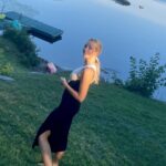 Jennifer Finnigan Instagram - Nova Scotia magic hour ❤️ 🇨🇦 🛶